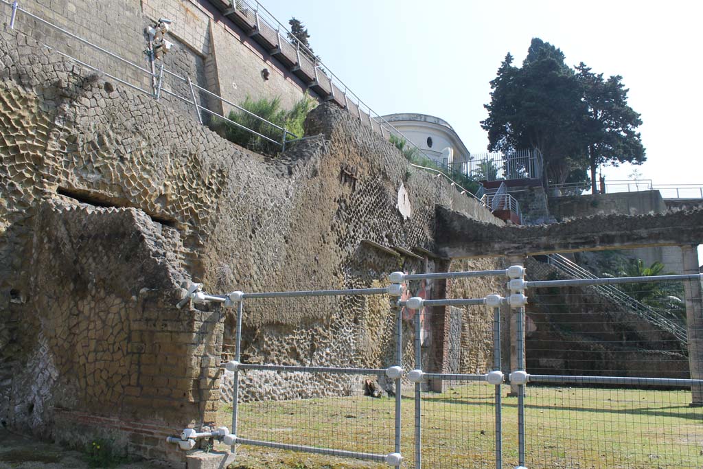 Ins. Orientalis II.19, March 2014. Looking north-east.
Foto Annette Haug, ERC Grant 681269 DÉCOR